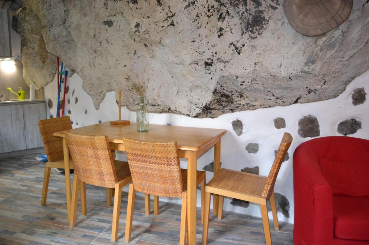 Вілла Casa Cueva El Pedregal Tejeda Екстер'єр фото